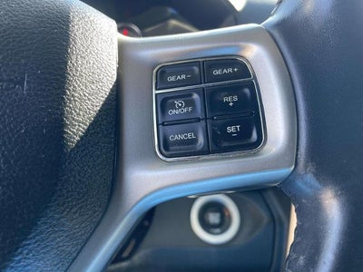 2018 RAM 1500 Laramie 4x4 Crew Cab 5'7" Box