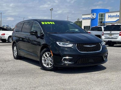 2025 Chrysler Pacifica Select FWD