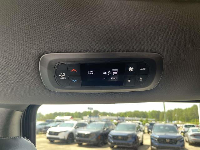 2025 Chrysler Pacifica Select FWD