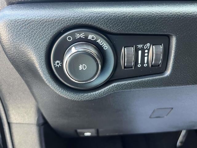 2025 Chrysler Pacifica Select FWD