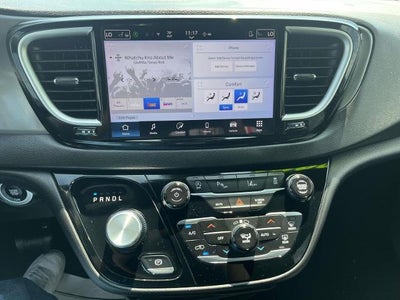 2025 Chrysler Pacifica Select FWD
