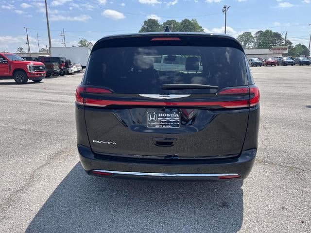 2025 Chrysler Pacifica Select FWD