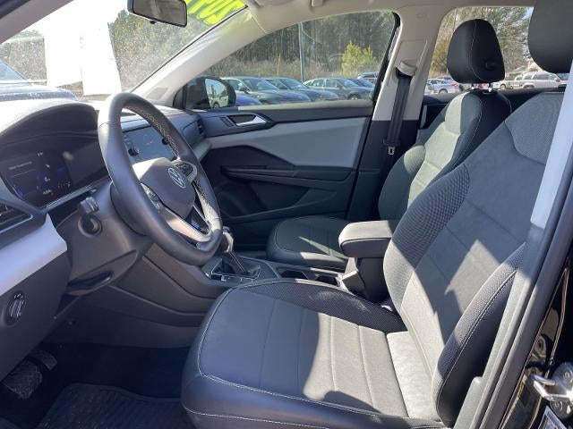 2022 Volkswagen Taos SE FWD