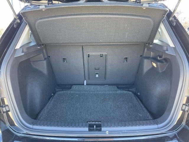 2022 Volkswagen Taos SE FWD