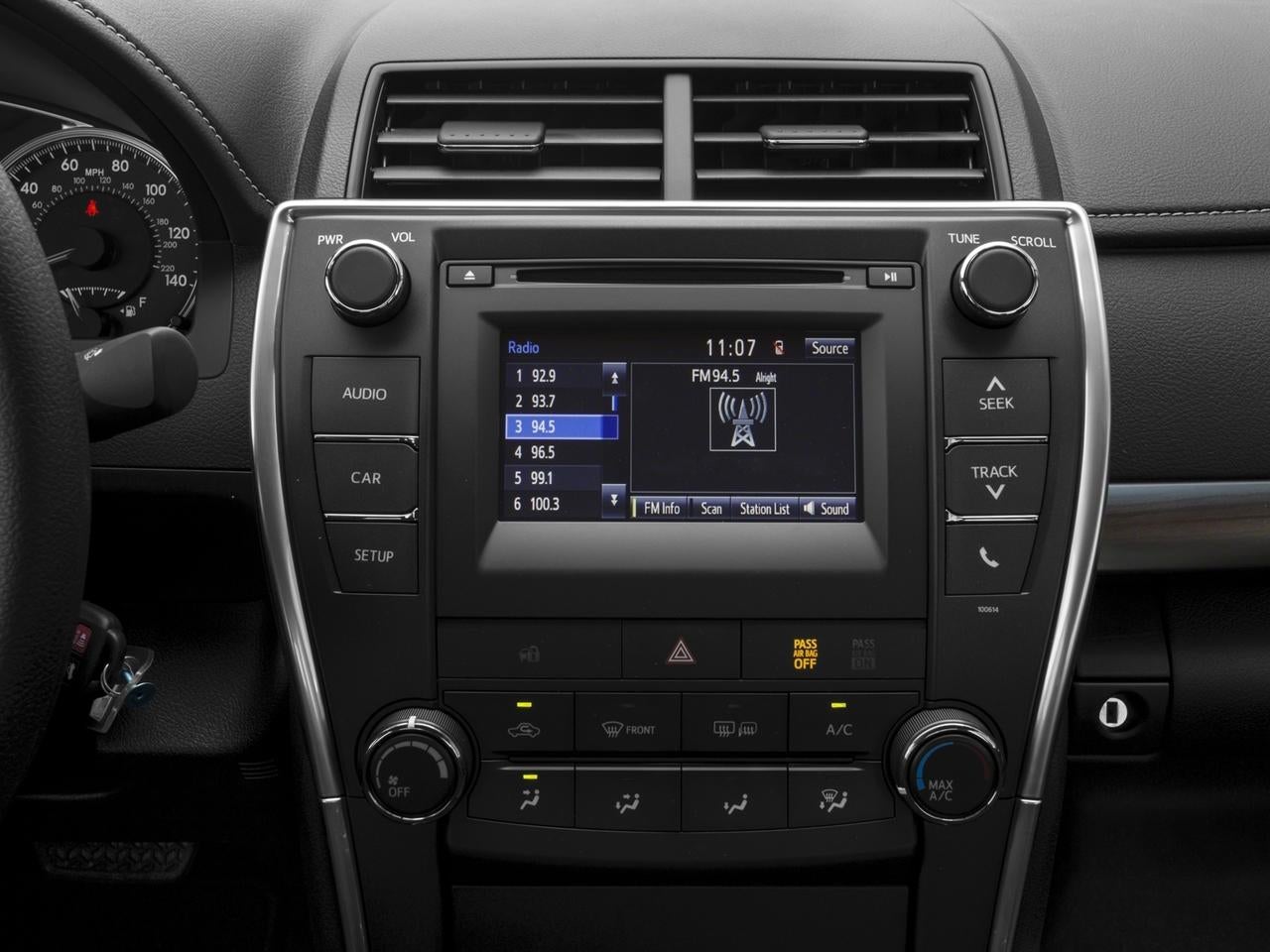 2016 Toyota Camry 4dr Sdn I4 Auto XLE (SE)