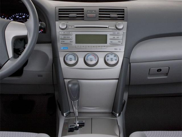 2011 Toyota Camry 4dr Sdn I4 Man LE (Natl)