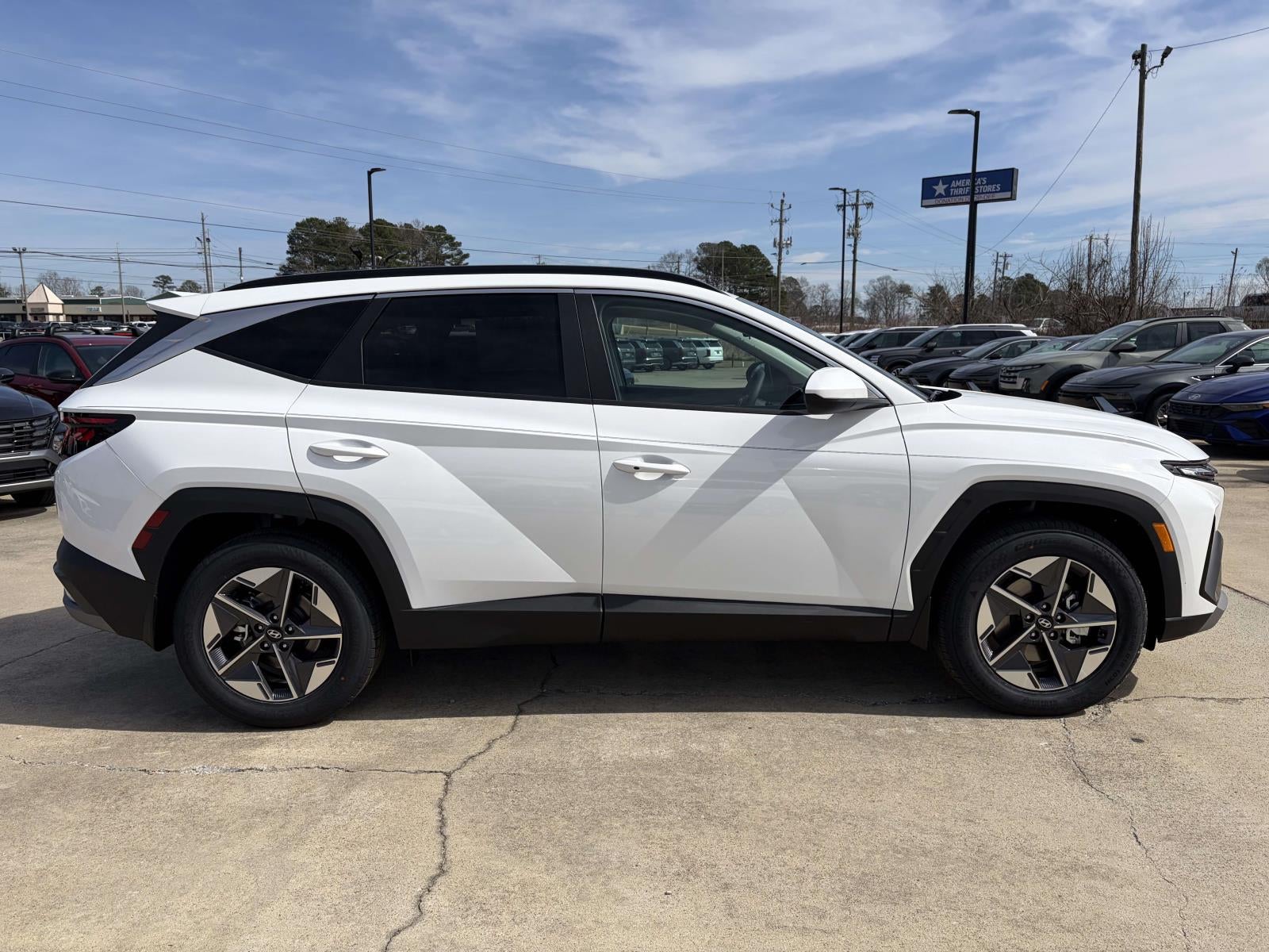 2026 Hyundai TUCSON SEL FWD