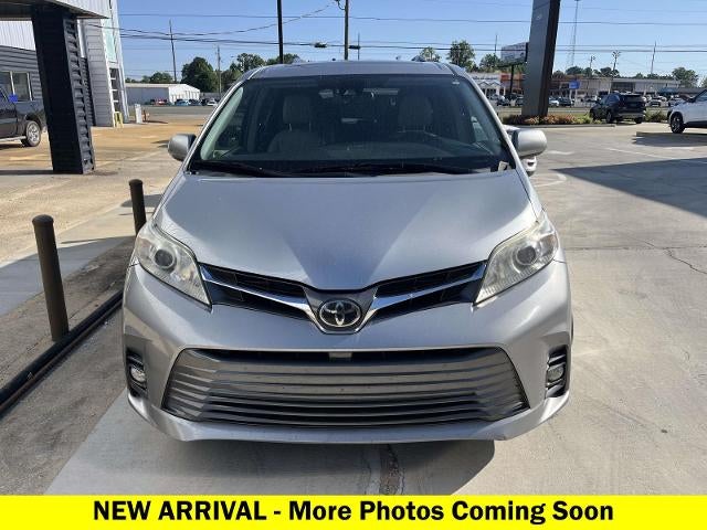 2018 Toyota Sienna XLE