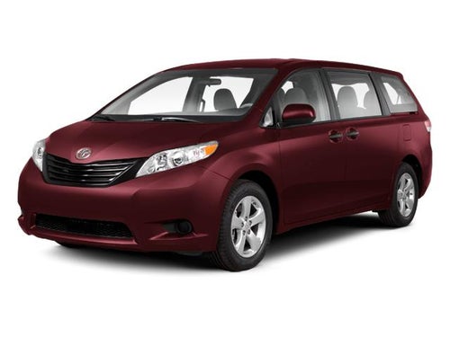 2013 Toyota Sienna 5dr 7-Pass Van V6 L FWD (Natl)