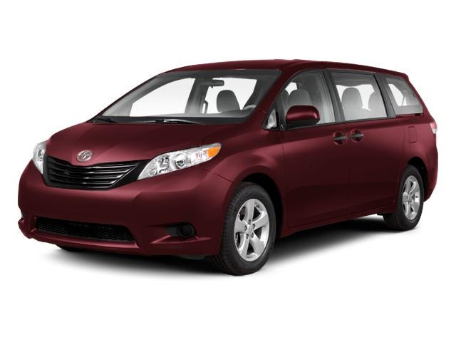 2013 Toyota Sienna 5dr 7-Pass Van V6 L FWD (Natl)