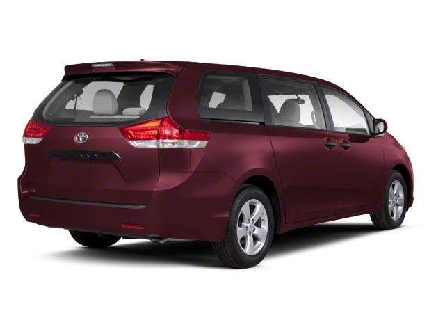 2013 Toyota Sienna 5dr 7-Pass Van V6 L FWD (Natl)