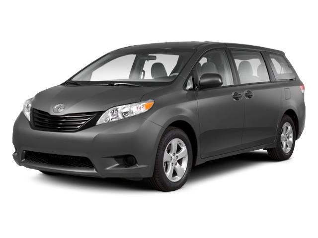 2013 Toyota Sienna 5dr 7-Pass Van V6 L FWD (Natl)