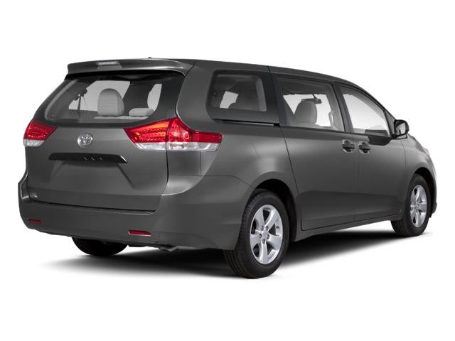 2013 Toyota Sienna 5dr 7-Pass Van V6 L FWD (Natl)