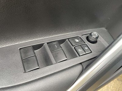 2023 Toyota Corolla Cross XLE 2WD (Natl)