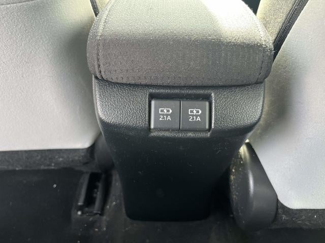 2020 Toyota Prius L Eco (Natl)