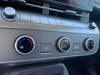 2026 Hyundai KONA SE FWD