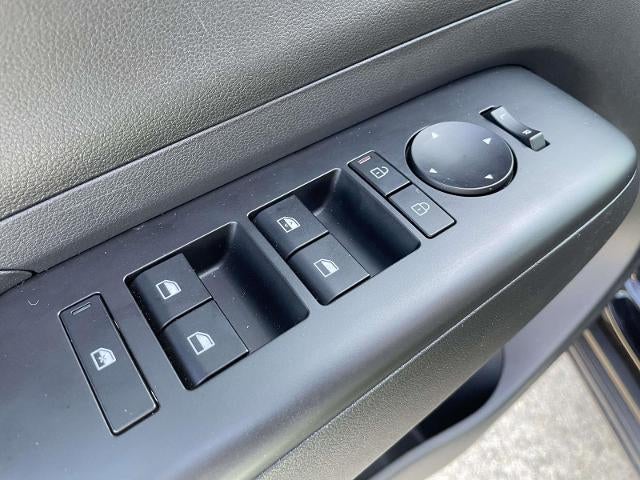 2025 Hyundai KONA SEL FWD