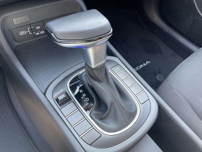 2025 Hyundai KONA SEL FWD