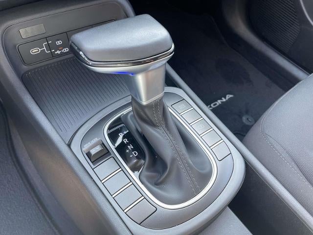 2025 Hyundai KONA SEL FWD