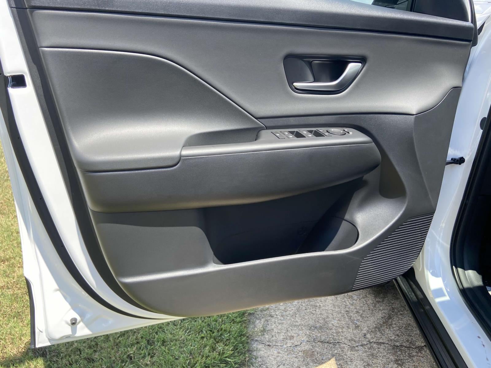 2026 Hyundai KONA SEL Premium FWD