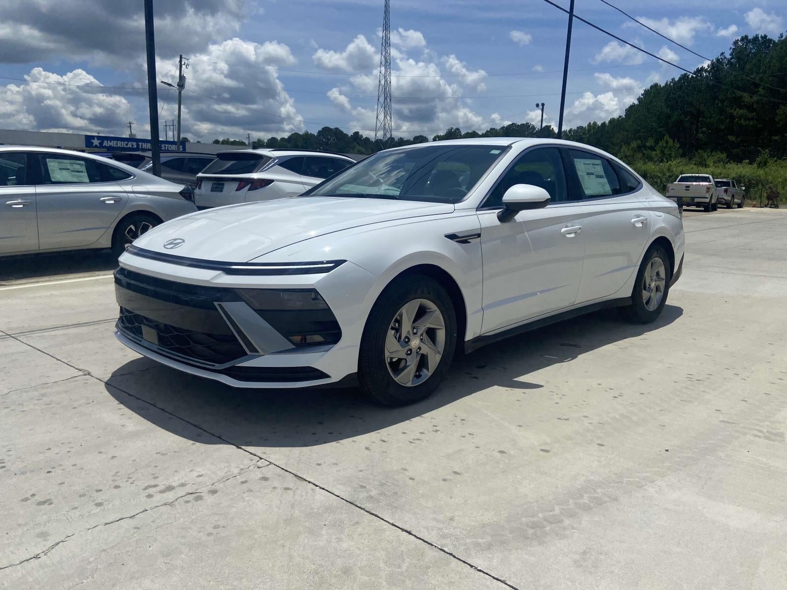 2025 Hyundai SONATA SE