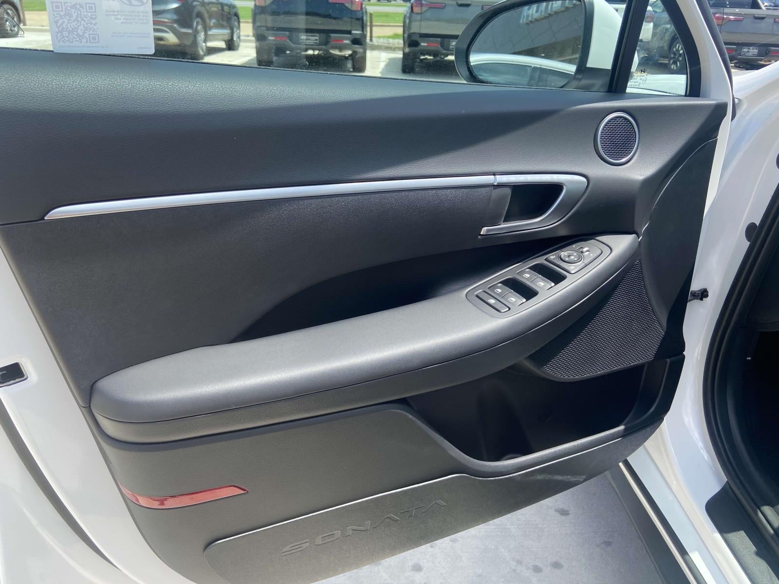 2025 Hyundai SONATA SE