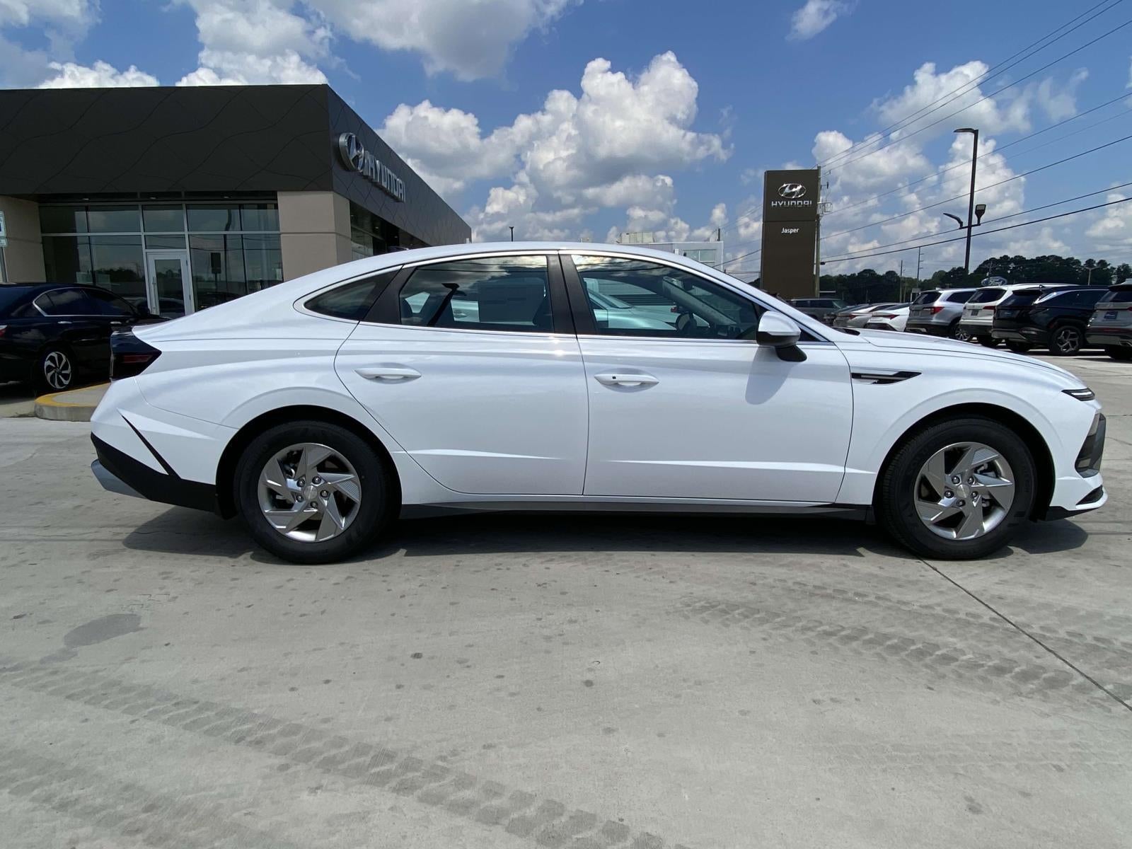 2025 Hyundai SONATA SE