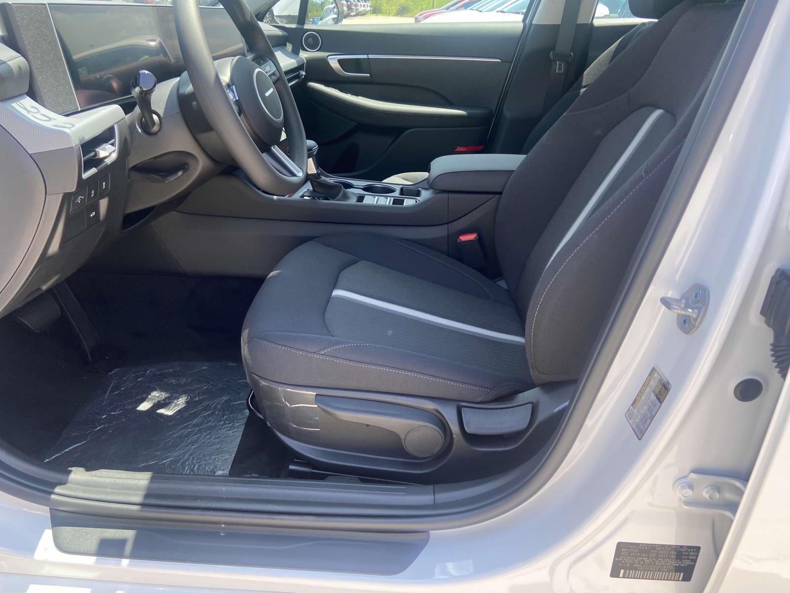 2025 Hyundai SONATA SE