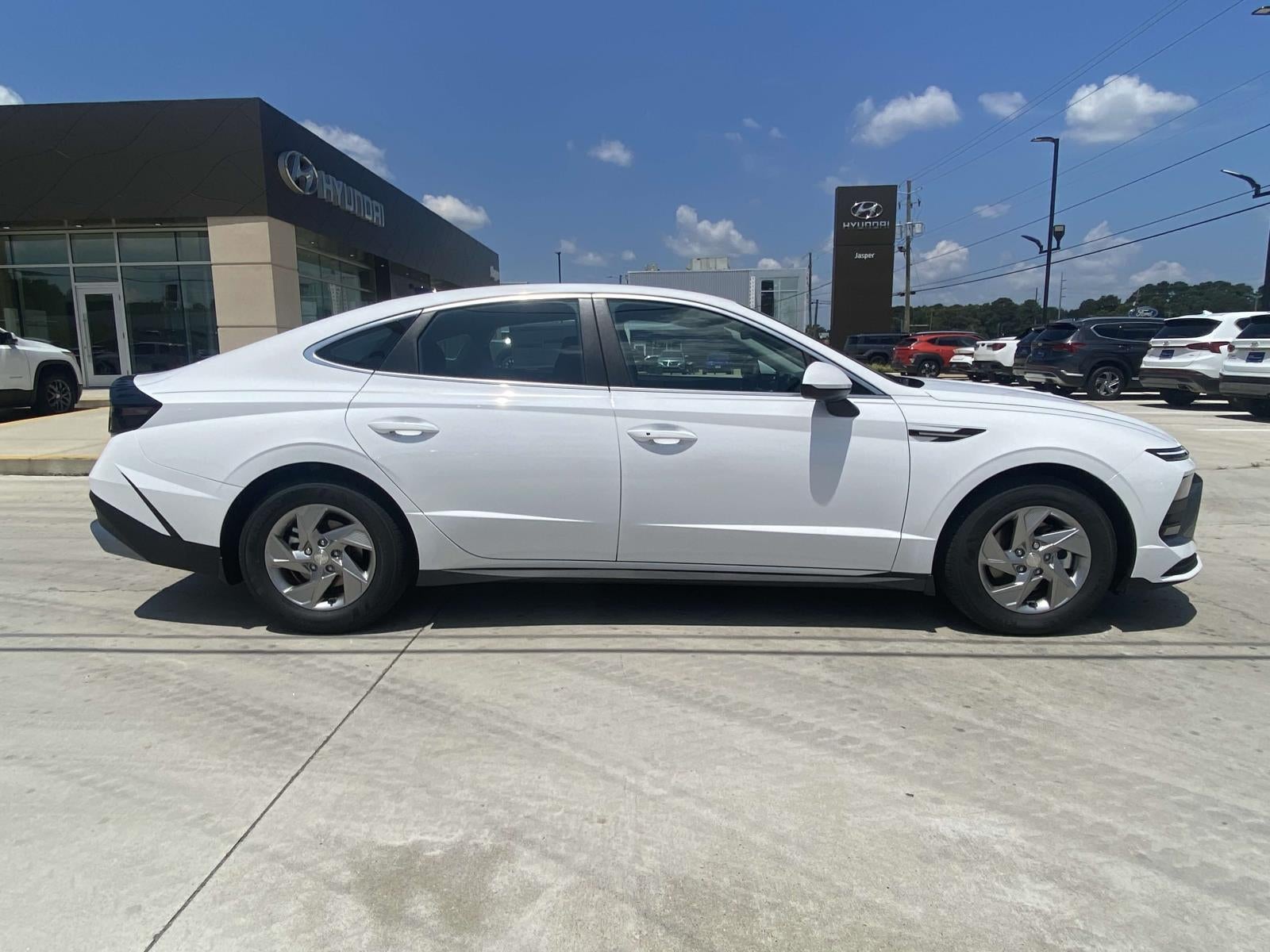 2025 Hyundai SONATA SE