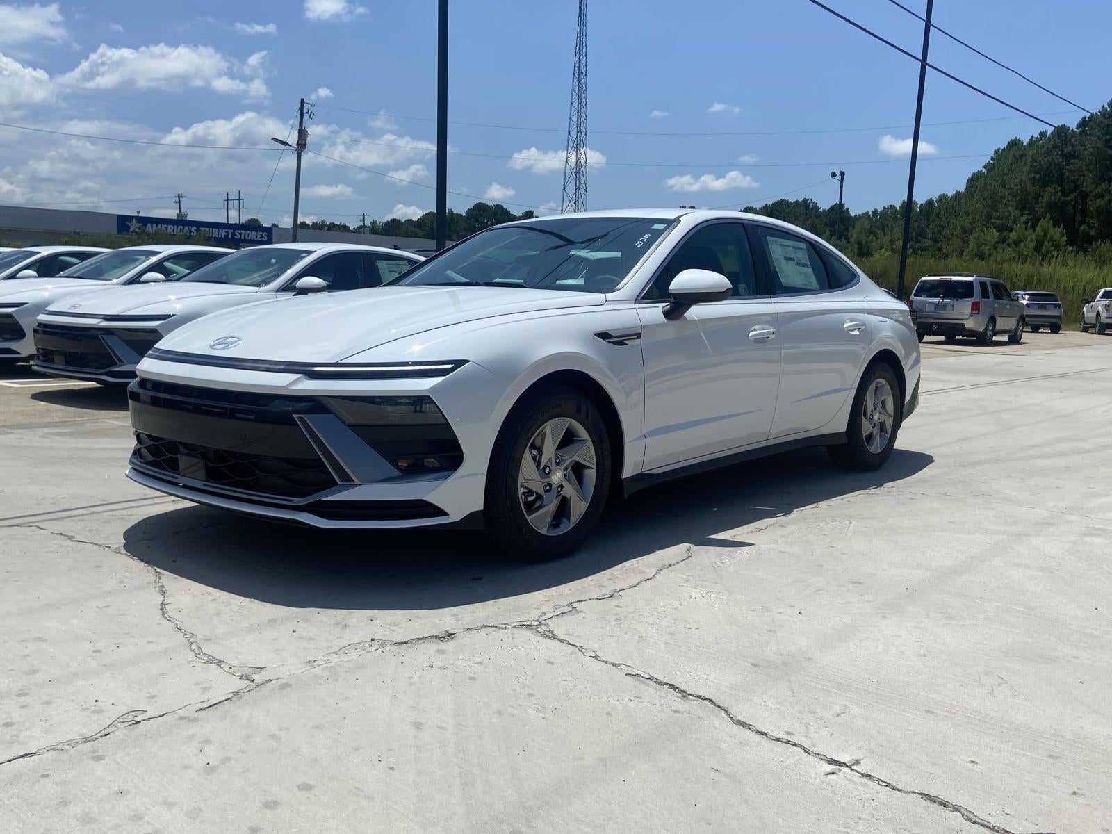 2025 Hyundai SONATA SE