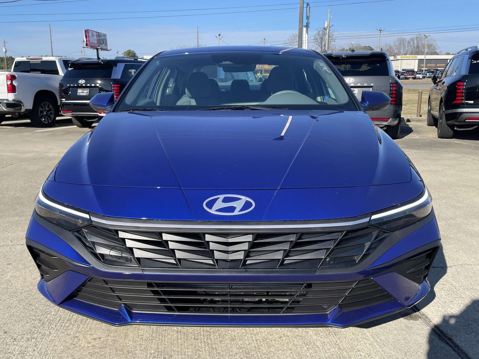 2026 Hyundai ELANTRA SE