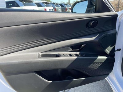 2025 Hyundai ELANTRA SEL Sport IVT