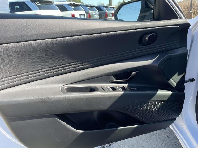 2025 Hyundai ELANTRA SEL Sport IVT