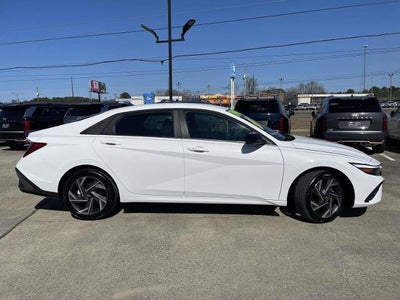 2025 Hyundai ELANTRA SEL Sport IVT