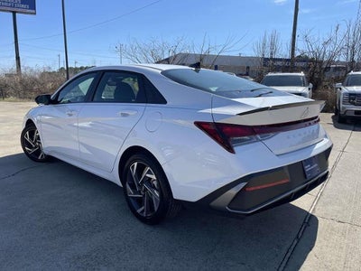 2025 Hyundai ELANTRA SEL Sport IVT