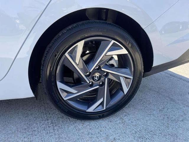 2025 Hyundai ELANTRA SEL Sport IVT