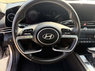 2025 Hyundai ELANTRA Limited IVT