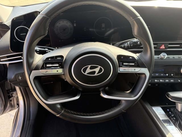 2025 Hyundai ELANTRA Limited IVT