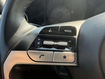 2025 Hyundai ELANTRA Limited IVT