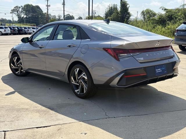 2025 Hyundai ELANTRA Limited IVT