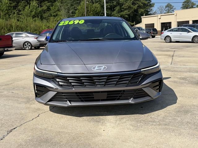 2025 Hyundai ELANTRA Limited IVT