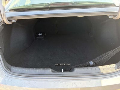 2025 Hyundai ELANTRA Limited IVT