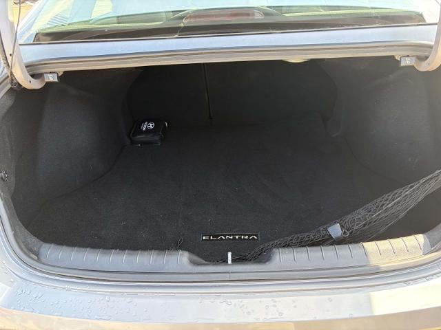 2025 Hyundai ELANTRA Limited IVT