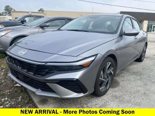2025 Hyundai ELANTRA Limited IVT
