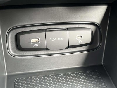 2025 Hyundai VENUE SE