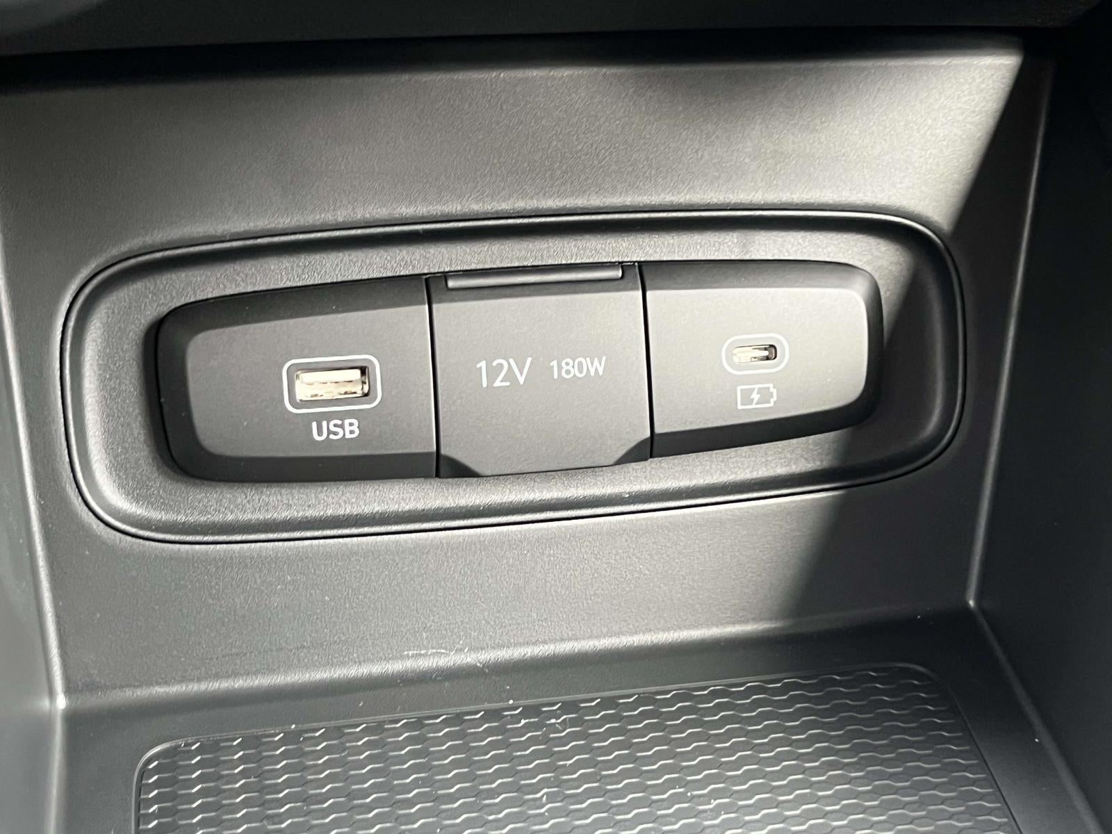 2025 Hyundai VENUE SE