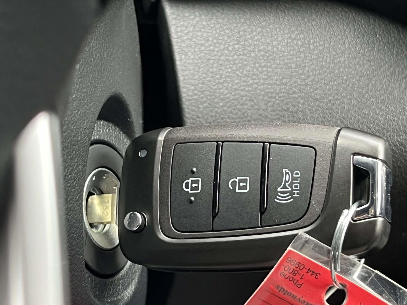 2025 Hyundai VENUE SE