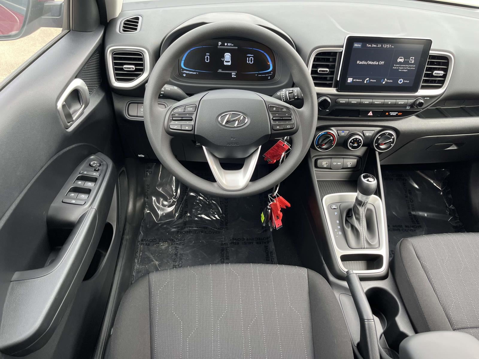 2025 Hyundai VENUE SE