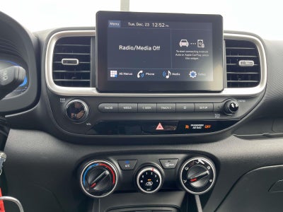 2025 Hyundai VENUE SE