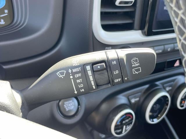 2025 Hyundai VENUE Limited IVT